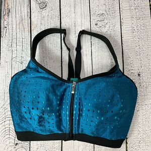 VICTORIA’S SECRET Front Zip Sports Bra